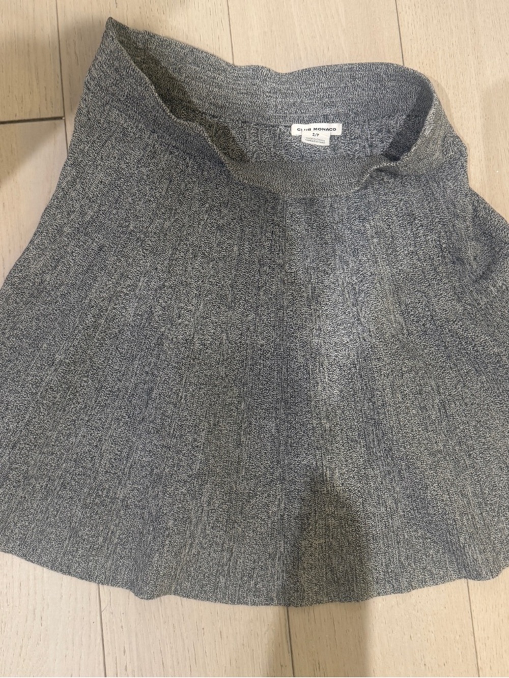 Club Monaco Navy-Gray Ribbed Knit Skirt